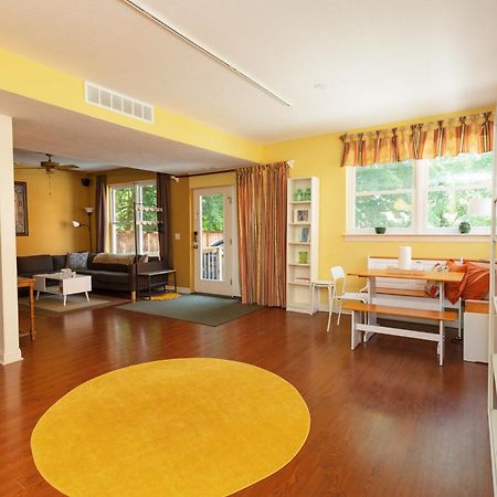 Home Steps From Oberlin 外观 照片