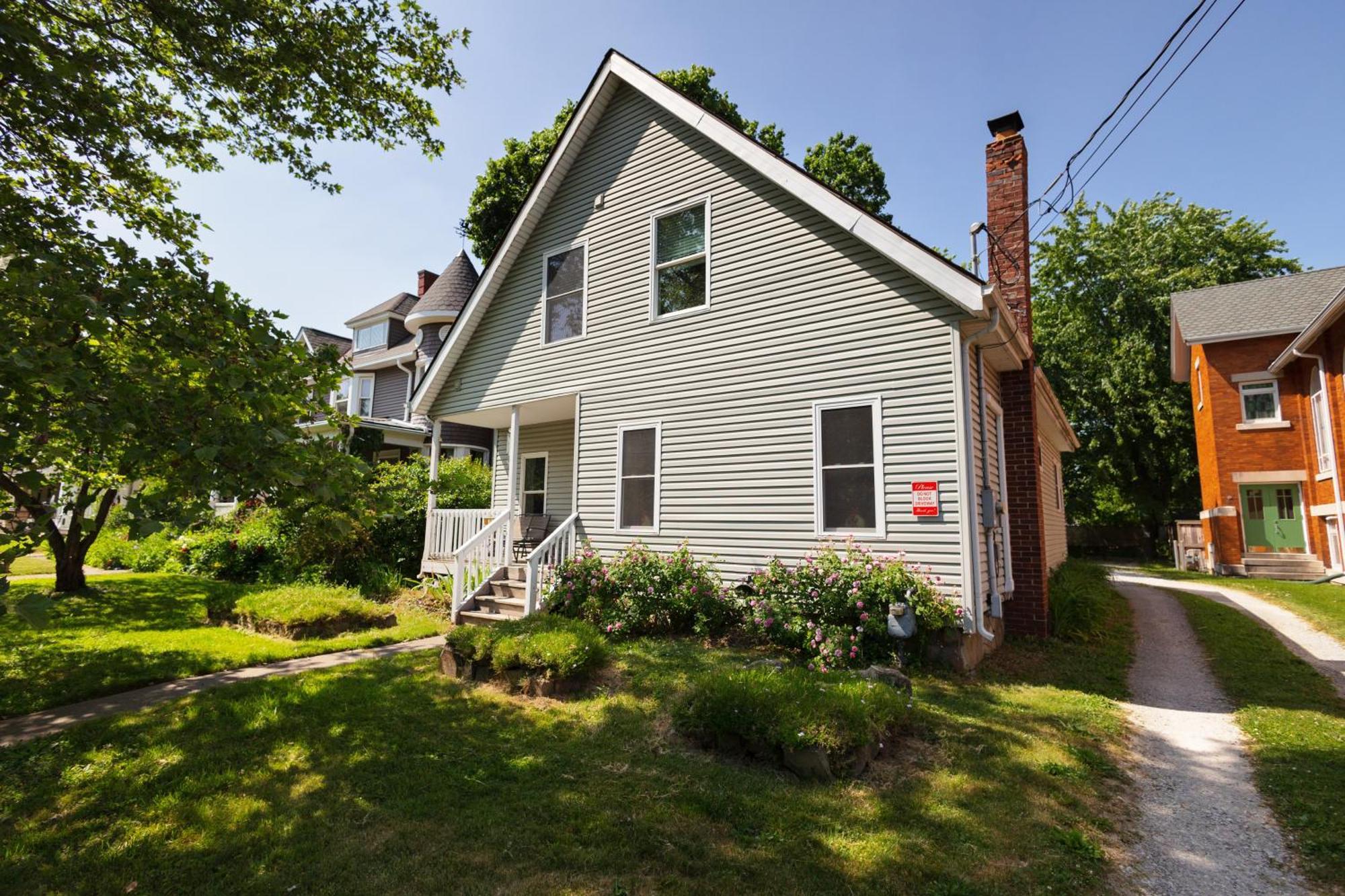 Home Steps From Oberlin 外观 照片
